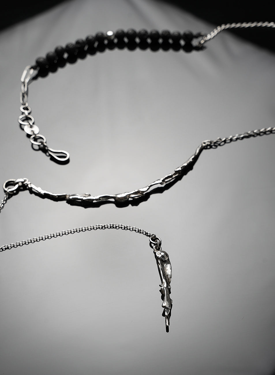 LAVA- S01 - Collier court