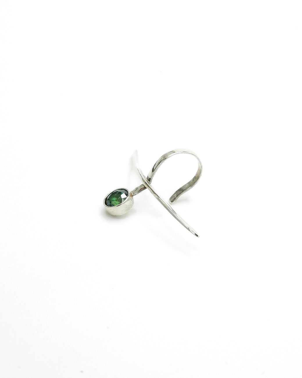 lip clip jewelry in silver with a green cristal