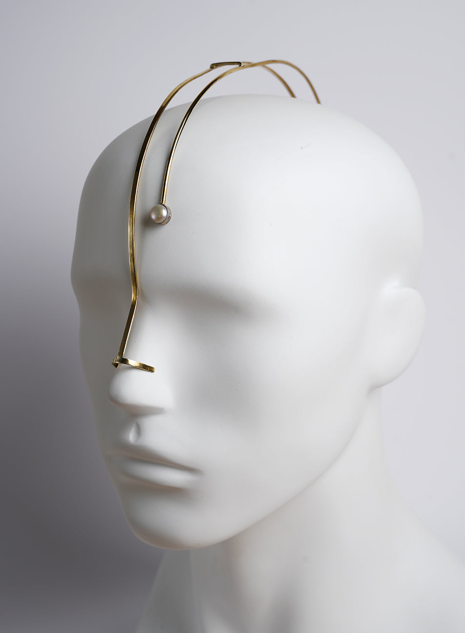 golden mask jewelry to stand out in fashion and events