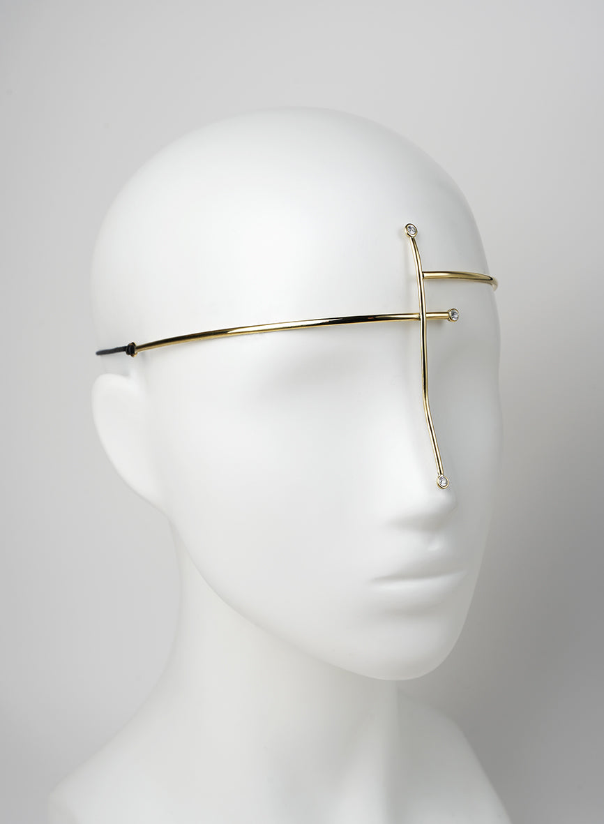 French creation jewelry designer for the face