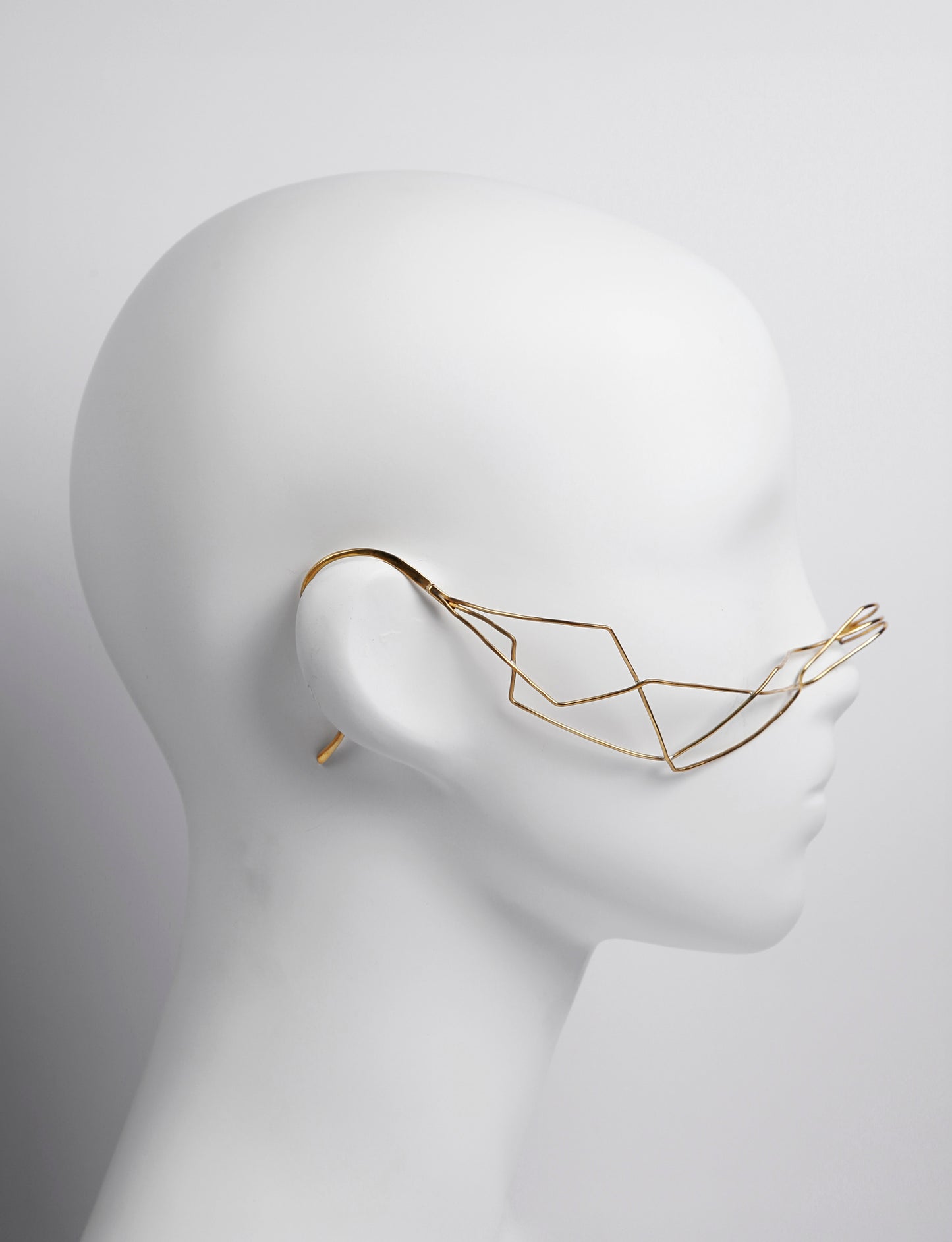 golden face jewelry, fashion designed jewelry, perfect accessory to shine in events