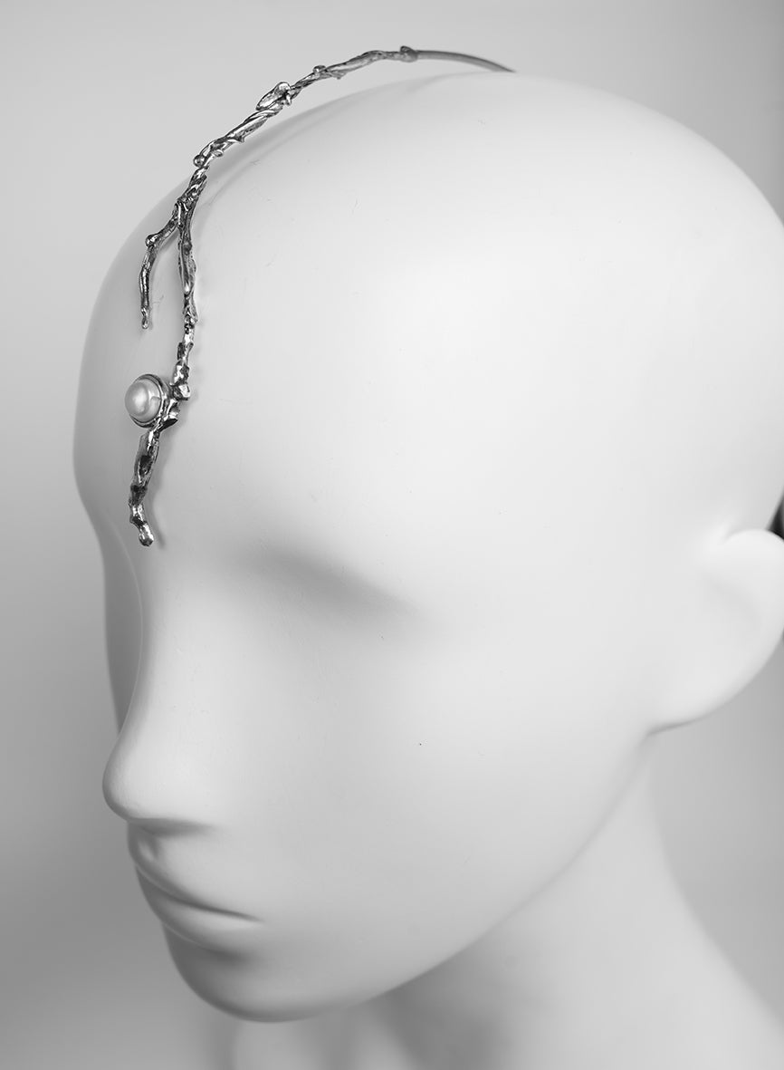 One-of-a-kind, high-end, stylish face jewelry 