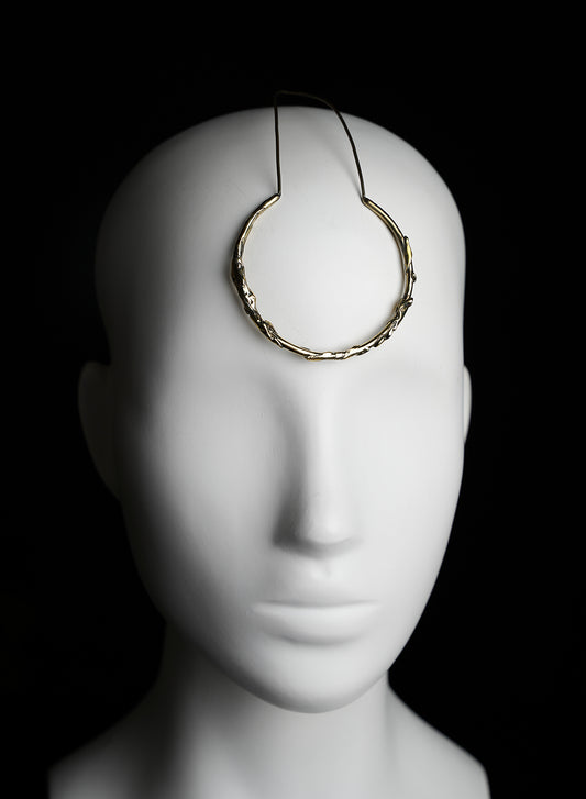 headpiece, a golden ornament, perfect accessory for events and galas