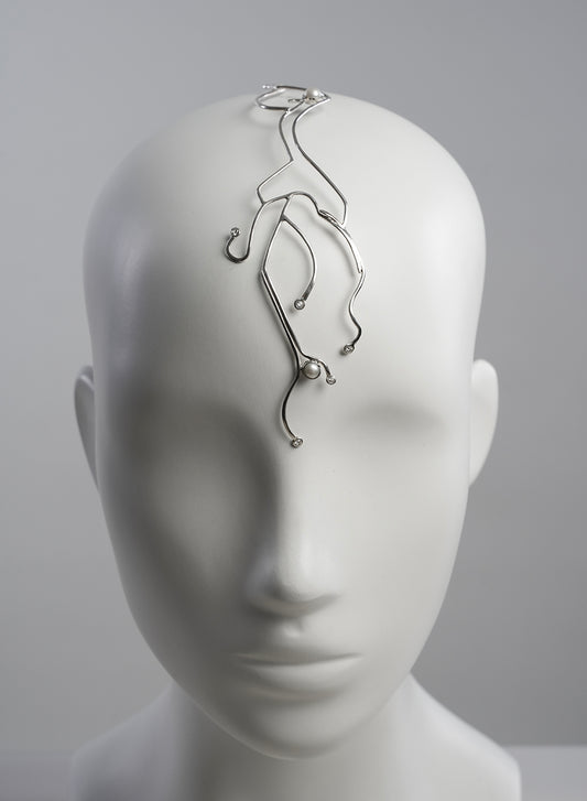 headpiece jewelry in silver with pearls and crystals