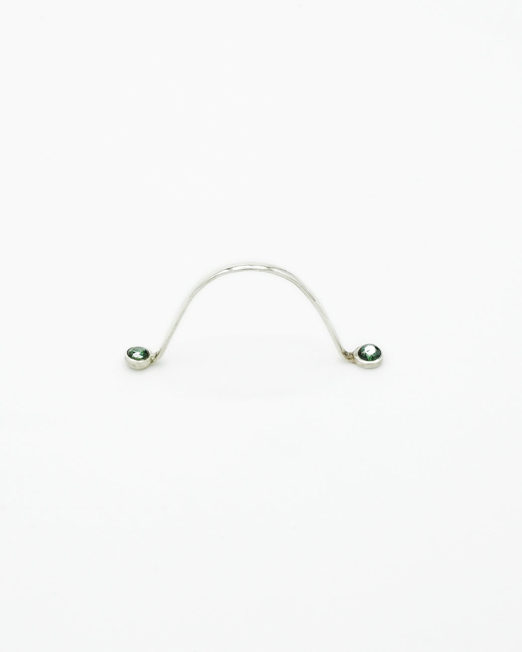 fake piercing nose bridge jewelry, discreet and very elegant.