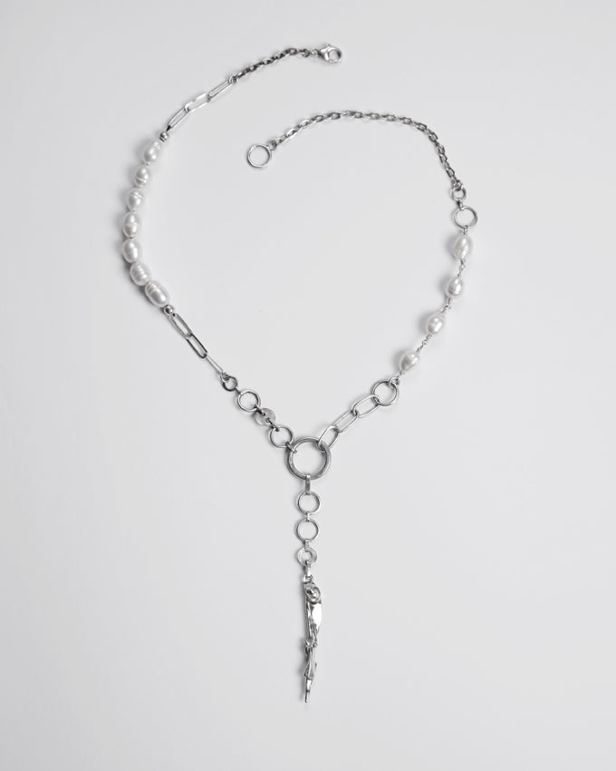 beautiful piece of art, necklace kewelry, handmade, made out of silver and pearls