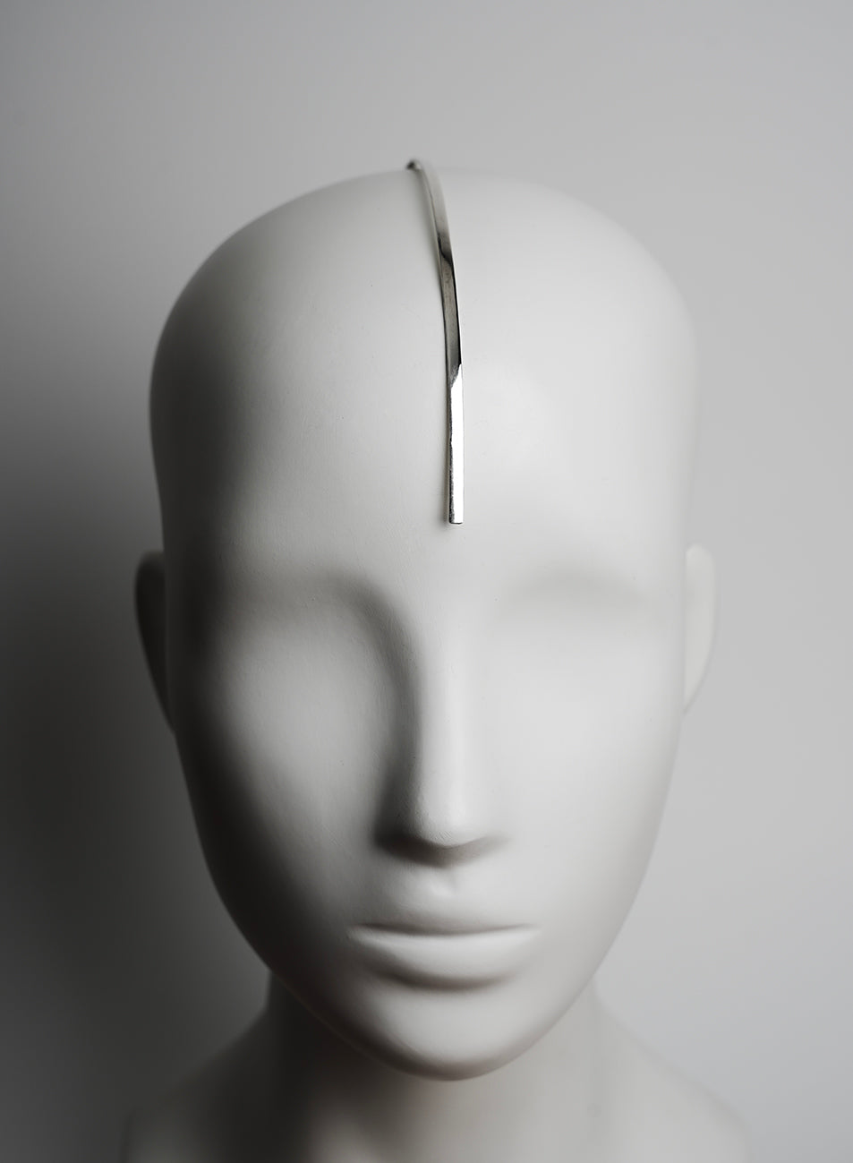 silver jewelry with pure minimalist style, to wear on the head