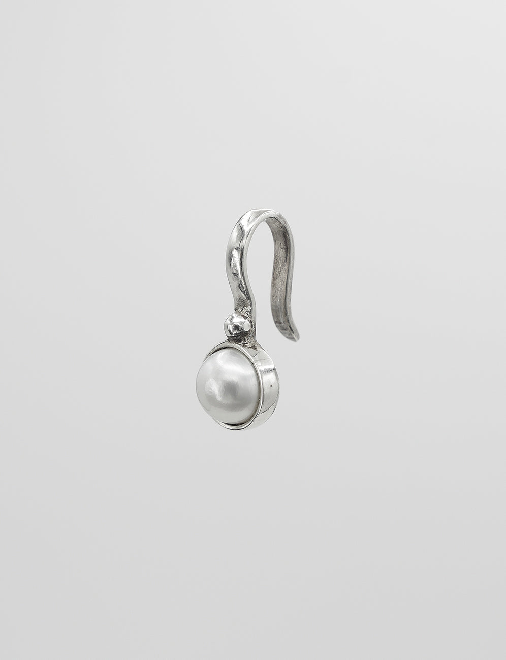 lip clip silver jewelry with natural pearl