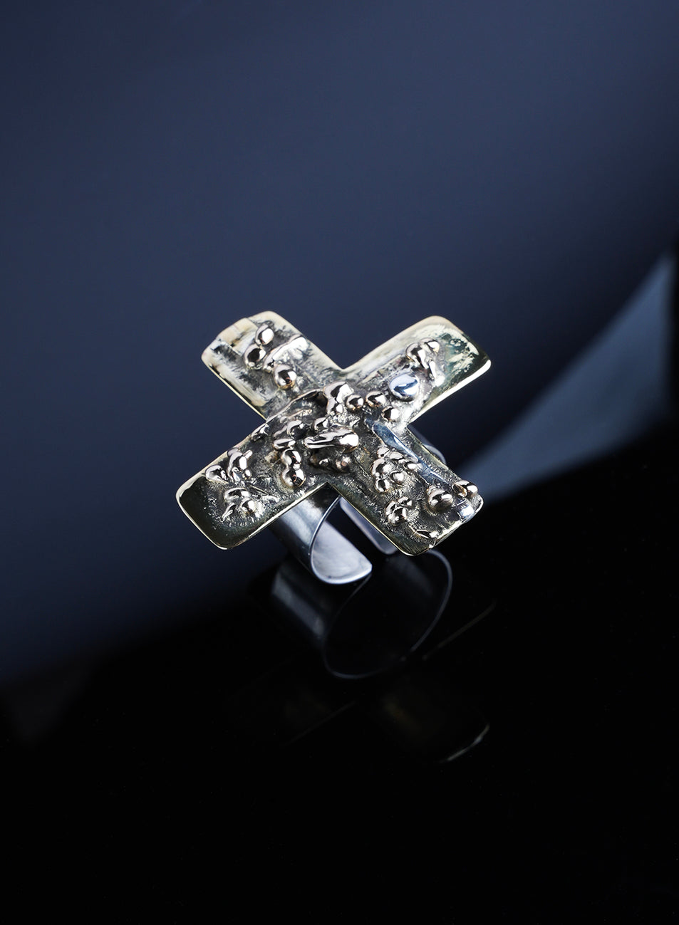 one of a kind ring, raw design, gold and silver color