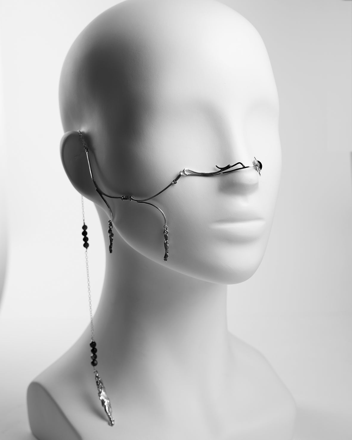 jewelry piece, nose clip with chain and pendant 